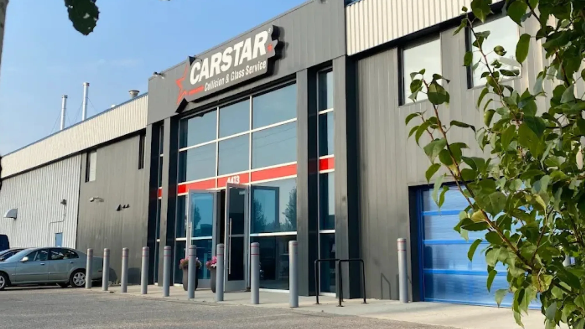 CARSTAR Calgary McKnight storefront