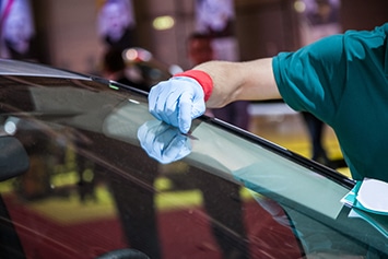 glass repair & replacement - Raydar Collision Group | BC Autobody Collision Repair Shop